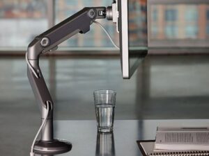 M8.1 Monitor Arm