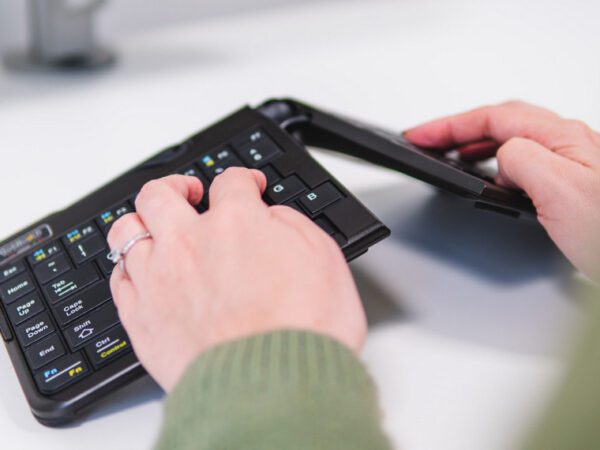 Goldtouch Travel Keyboard - Image 8