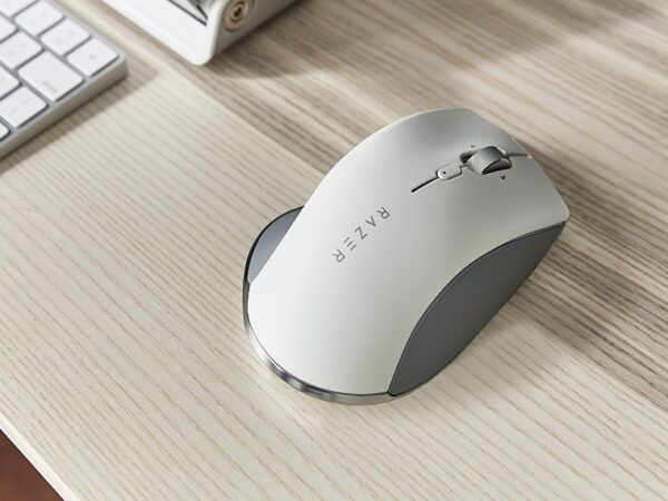 Razer Pro Click Ergonomic Mouse - Image 4